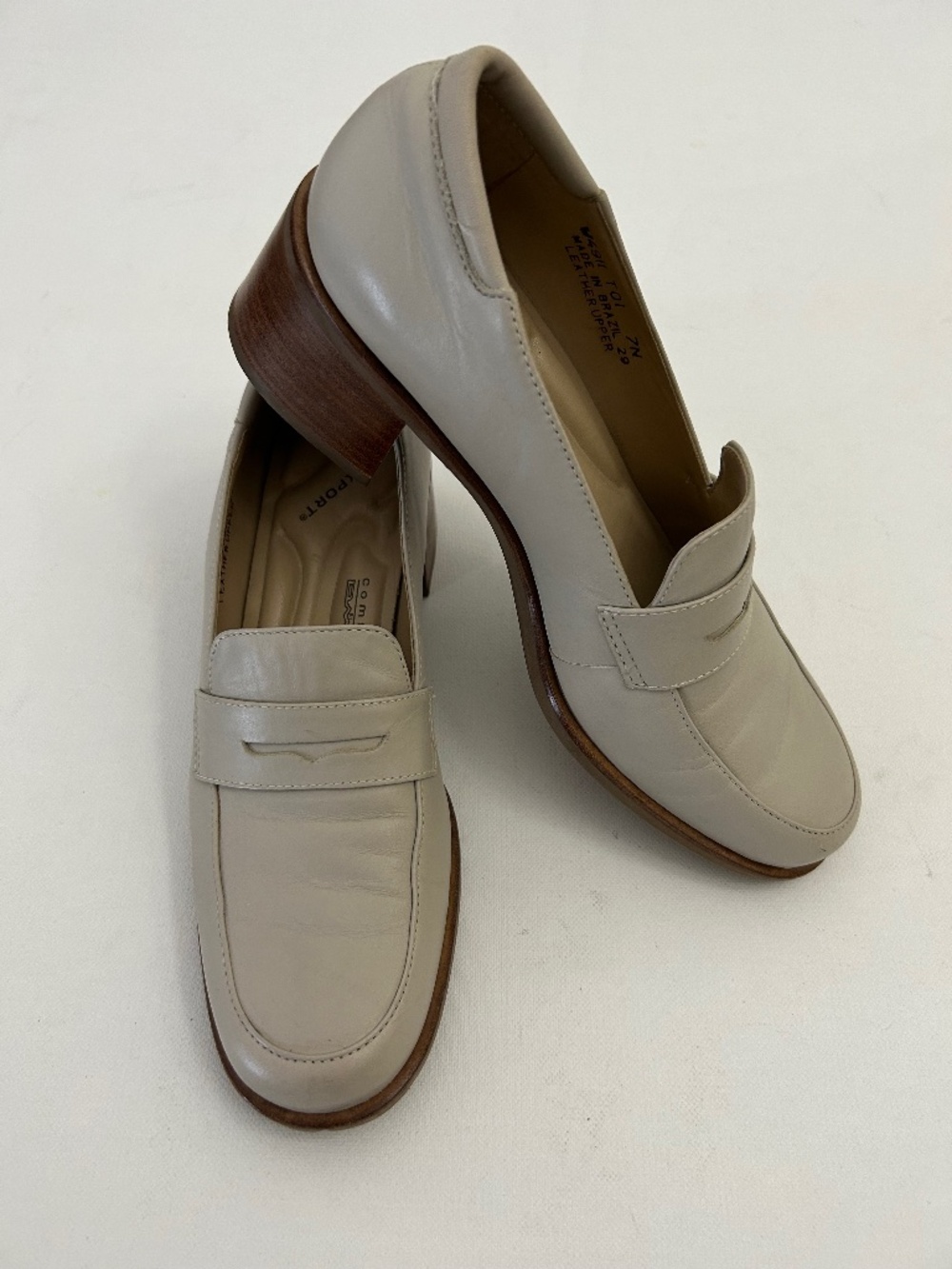 Rockport Comfort DMX slip-on Penny Loafers in classic beige leather size 7N